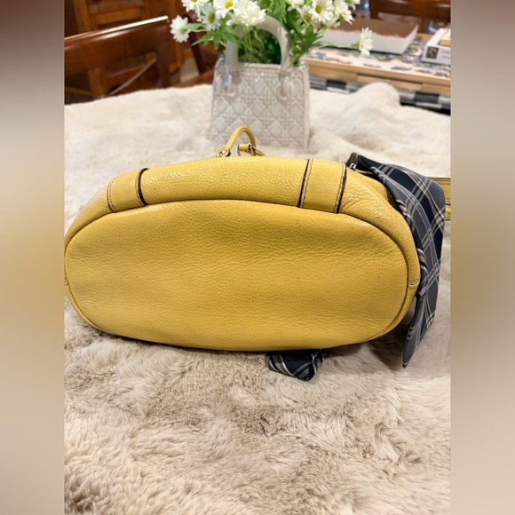 3pc Tignanello 100% Leather purse w/2 ties to style with - Picture 8 of 16